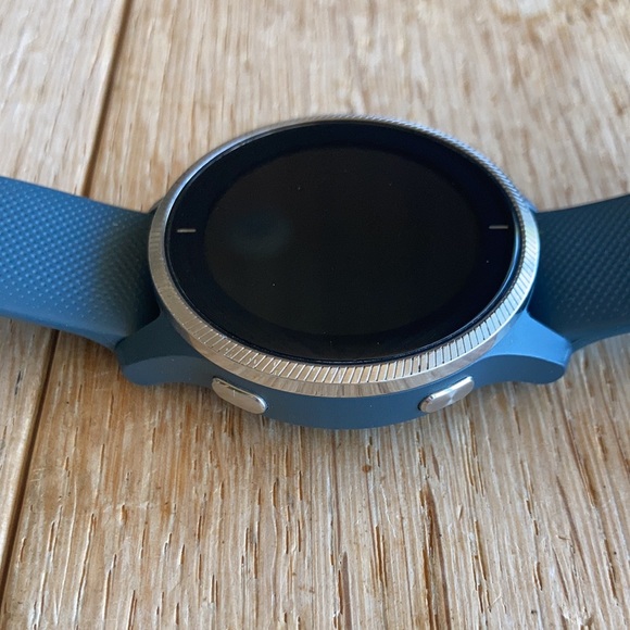 Garmin Venu (SOLD) - Picture 3 of 8